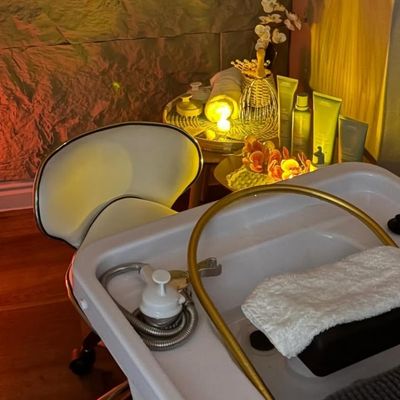 Red Door Hair & Beauty Liverpool salon interior with welcoming, relaxing atmosphere Red Door Hair & Beauty Liverpool salon interior with welcoming, relaxing atmosphere